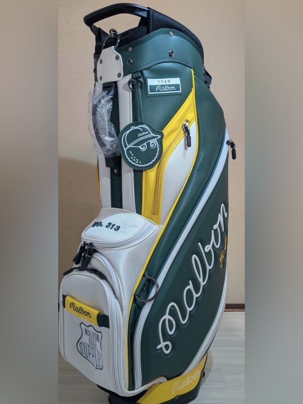 Malbon Green and gold Stand golf bag. TEAM MALBON - Picture 4 of 9